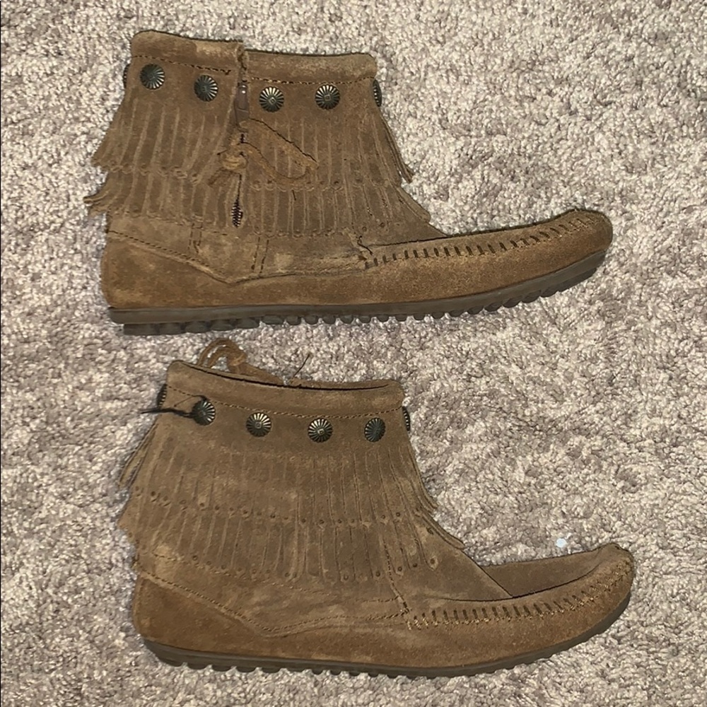 Ankle moccasins